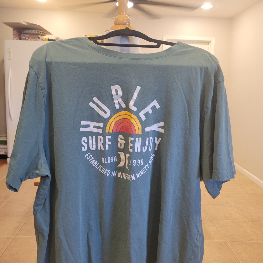 🏖EUC~Hurley Men's Teal Tee